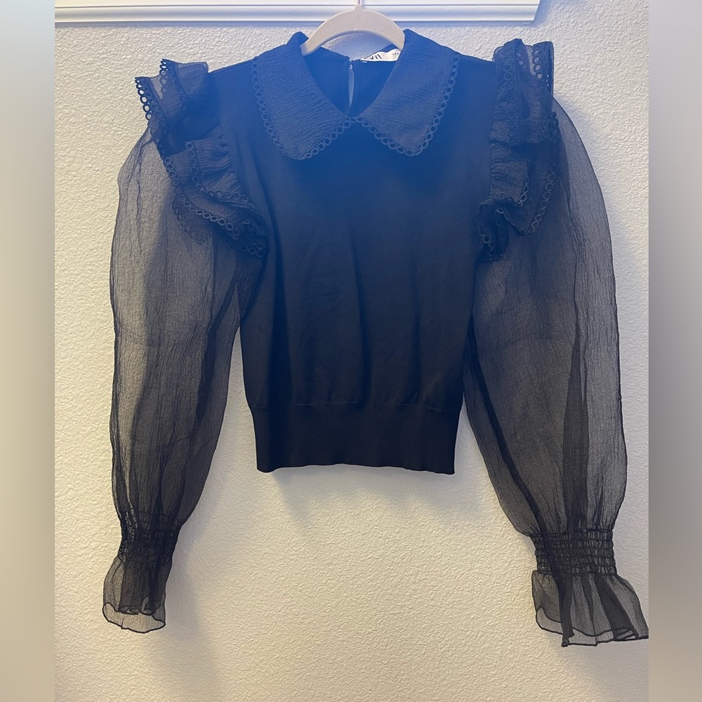 Zara Black long sheer sleeved shirt with collar design. Size M